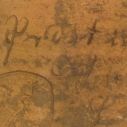 Altes Papier mit wenigen Buchstaben
